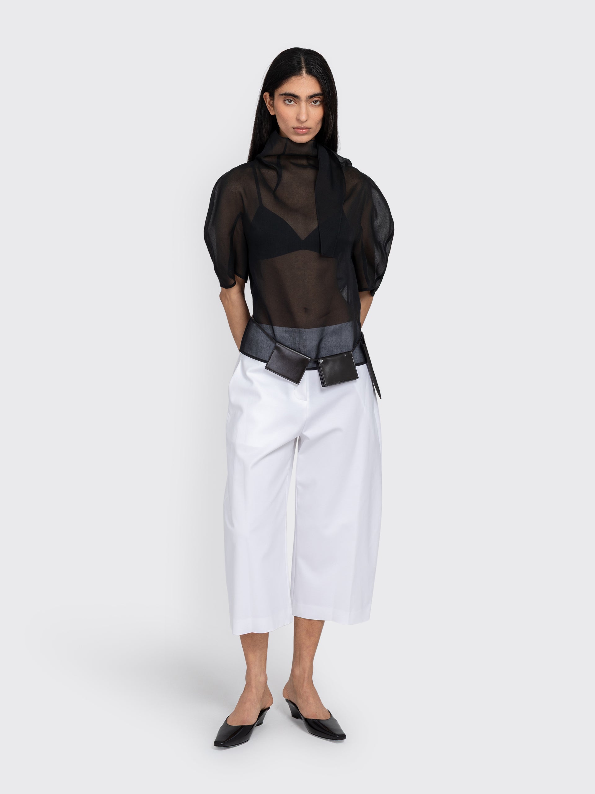 Curved Capri Pants