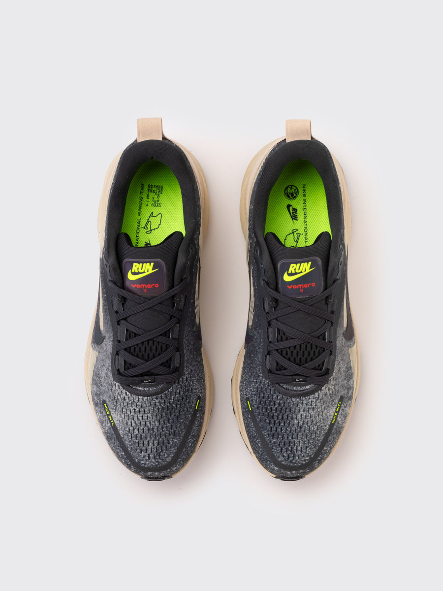 Nike Vomero 18