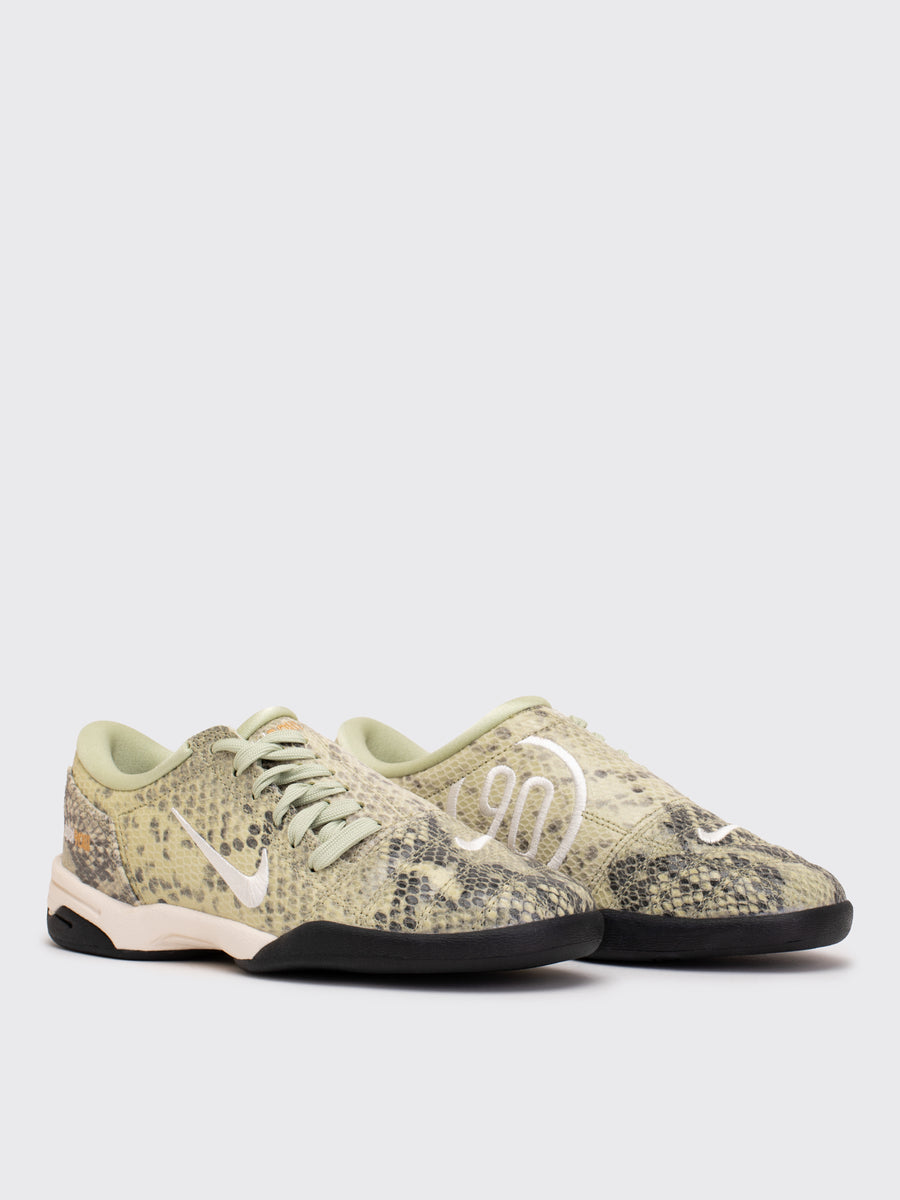 W Nike Total 90 SE