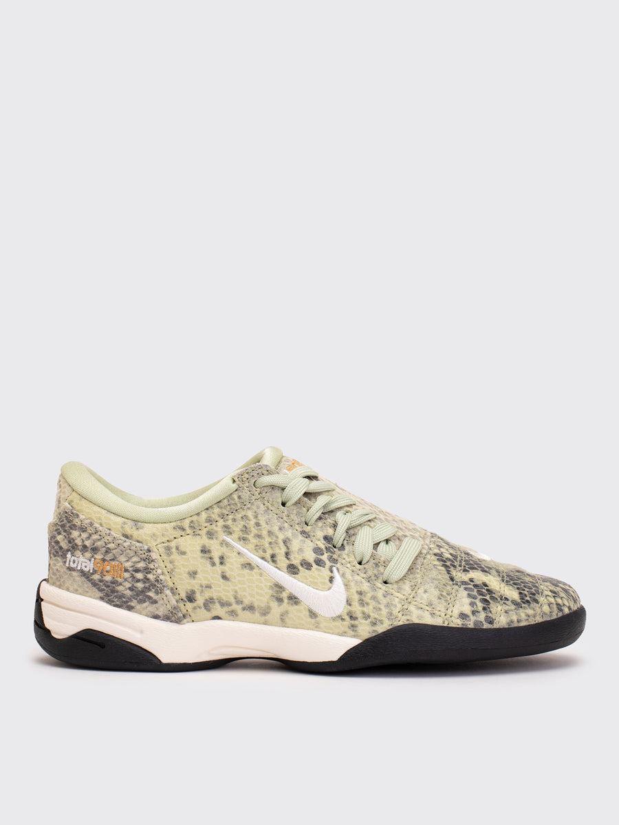 W Nike Total 90 SE