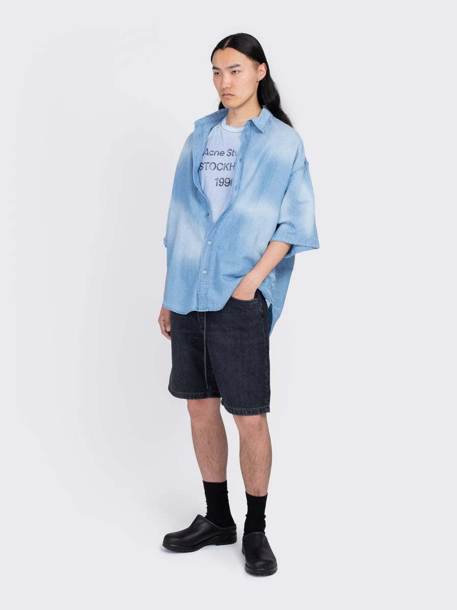 Button-up shirt logo stamp