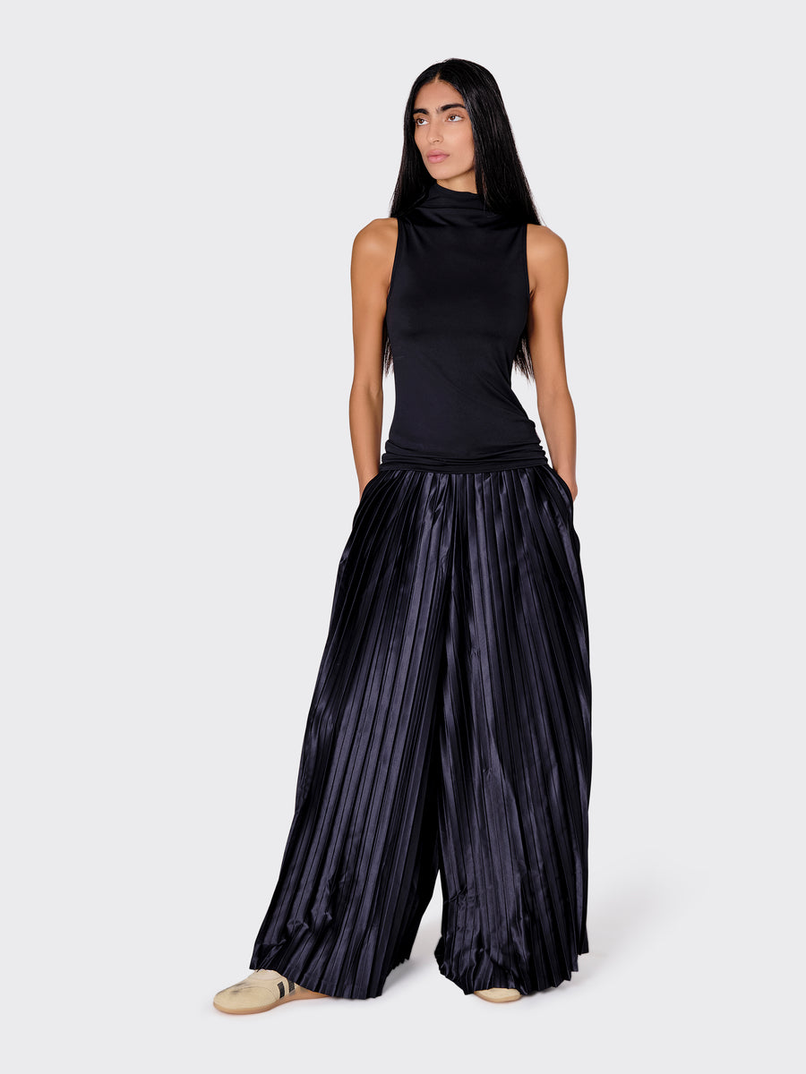 W Pleated Tracksuit Pants