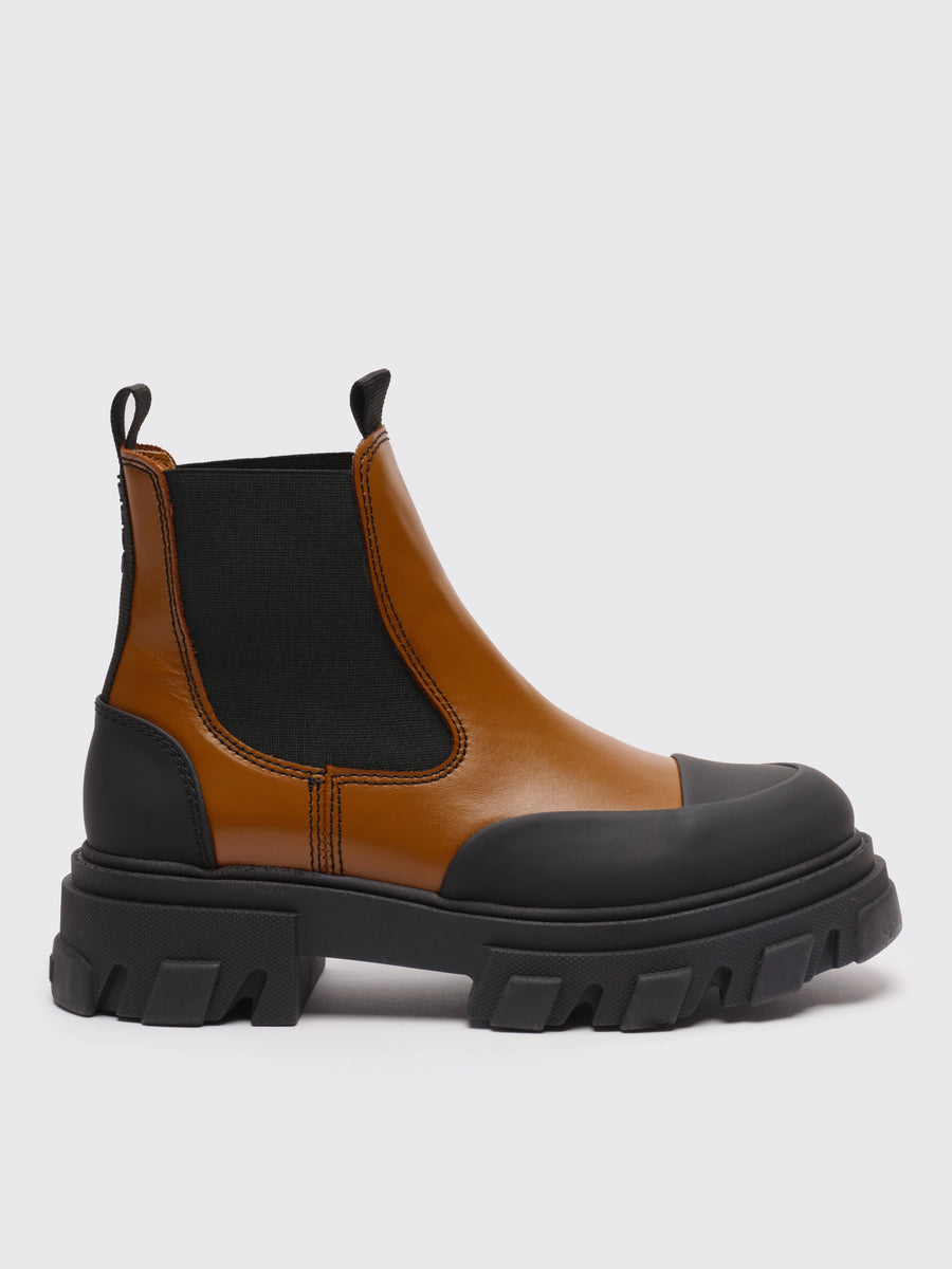 Cleated Low Chelsea Boot
