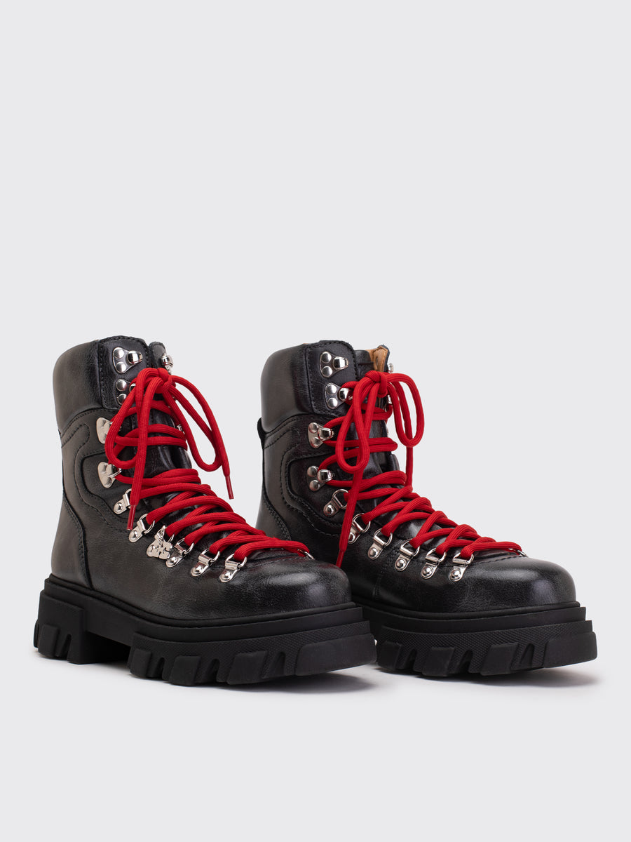 Cleated Moutain Boot Vintage