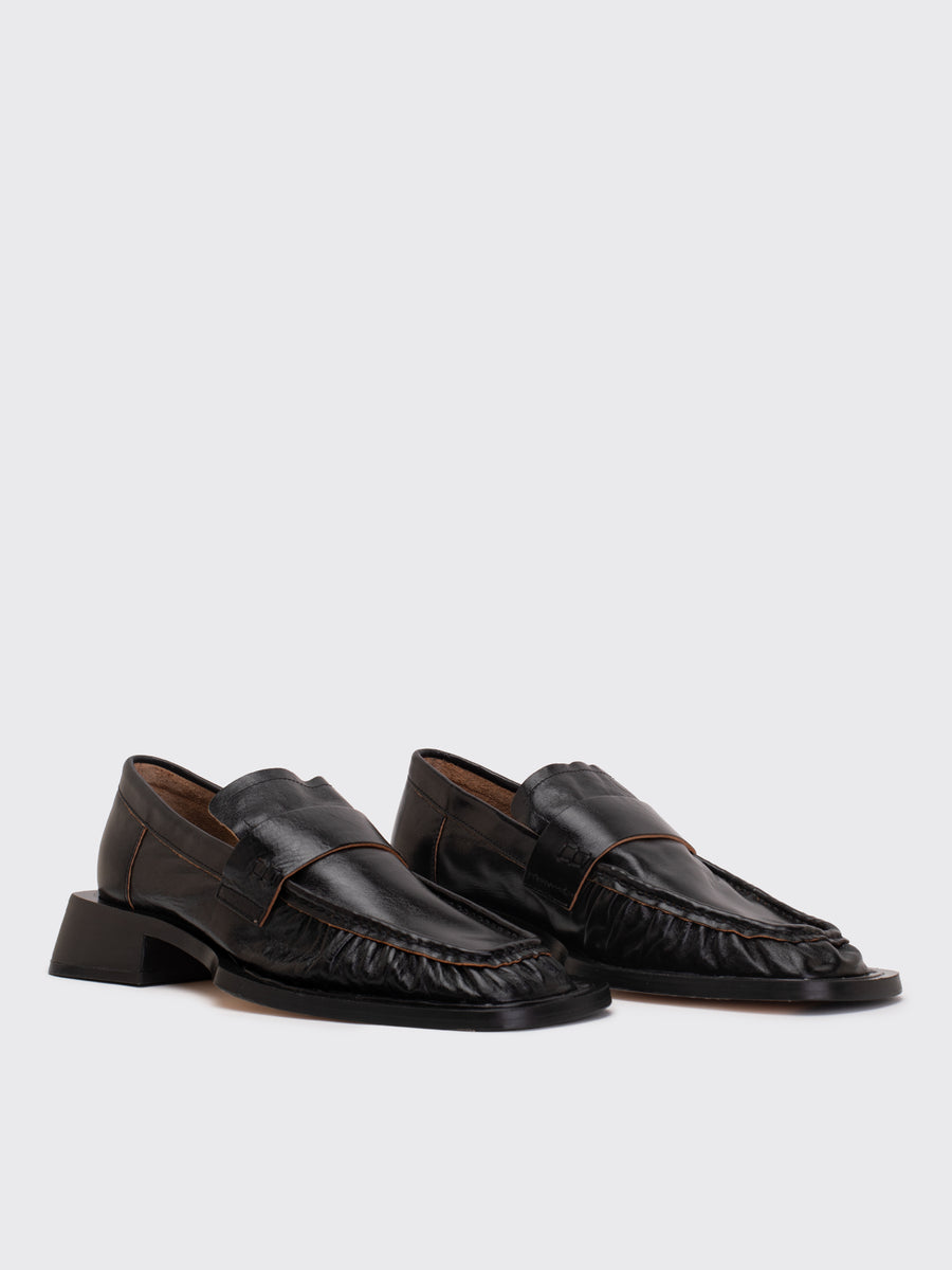 Airi Black Loafers