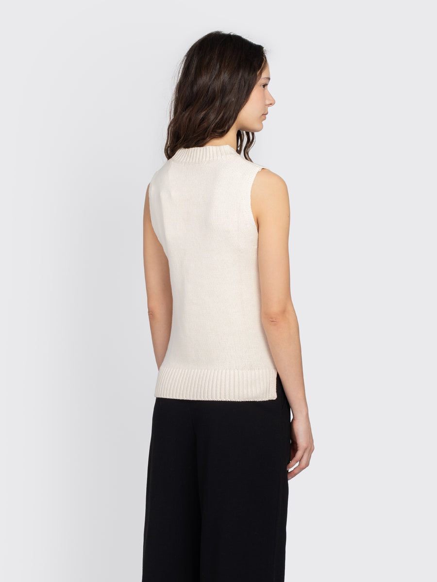 Mai Vest