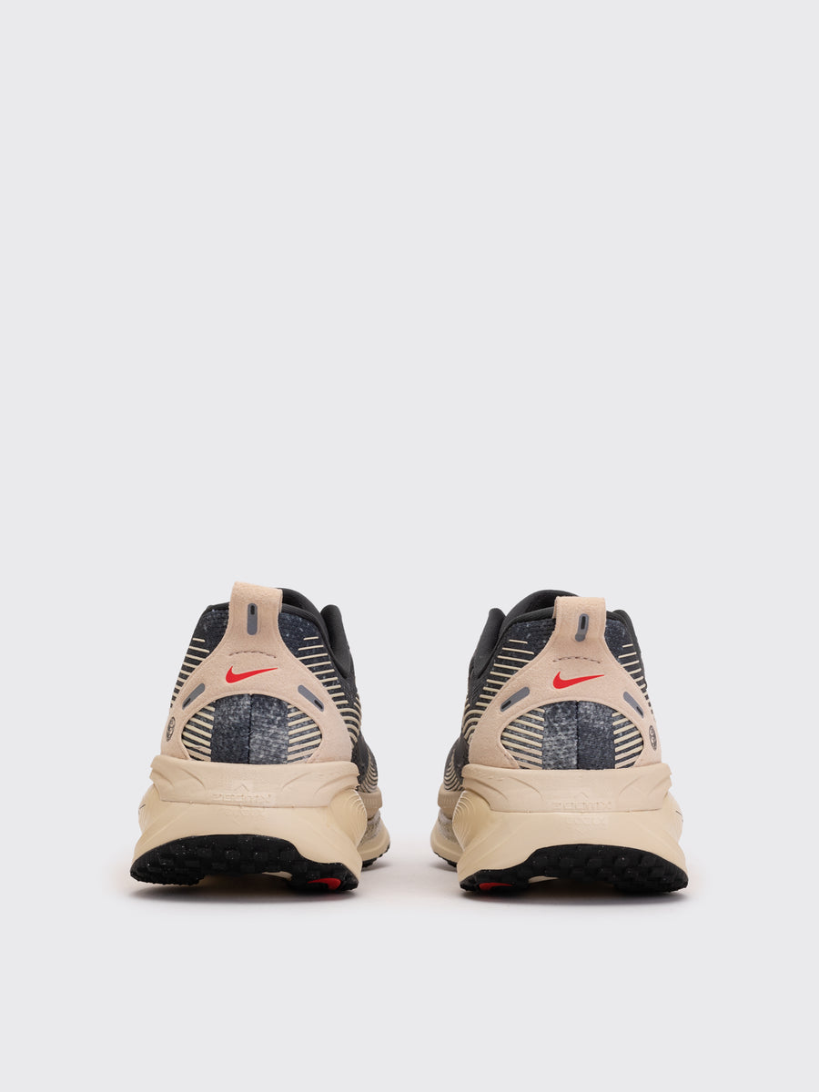Nike Vomero 18