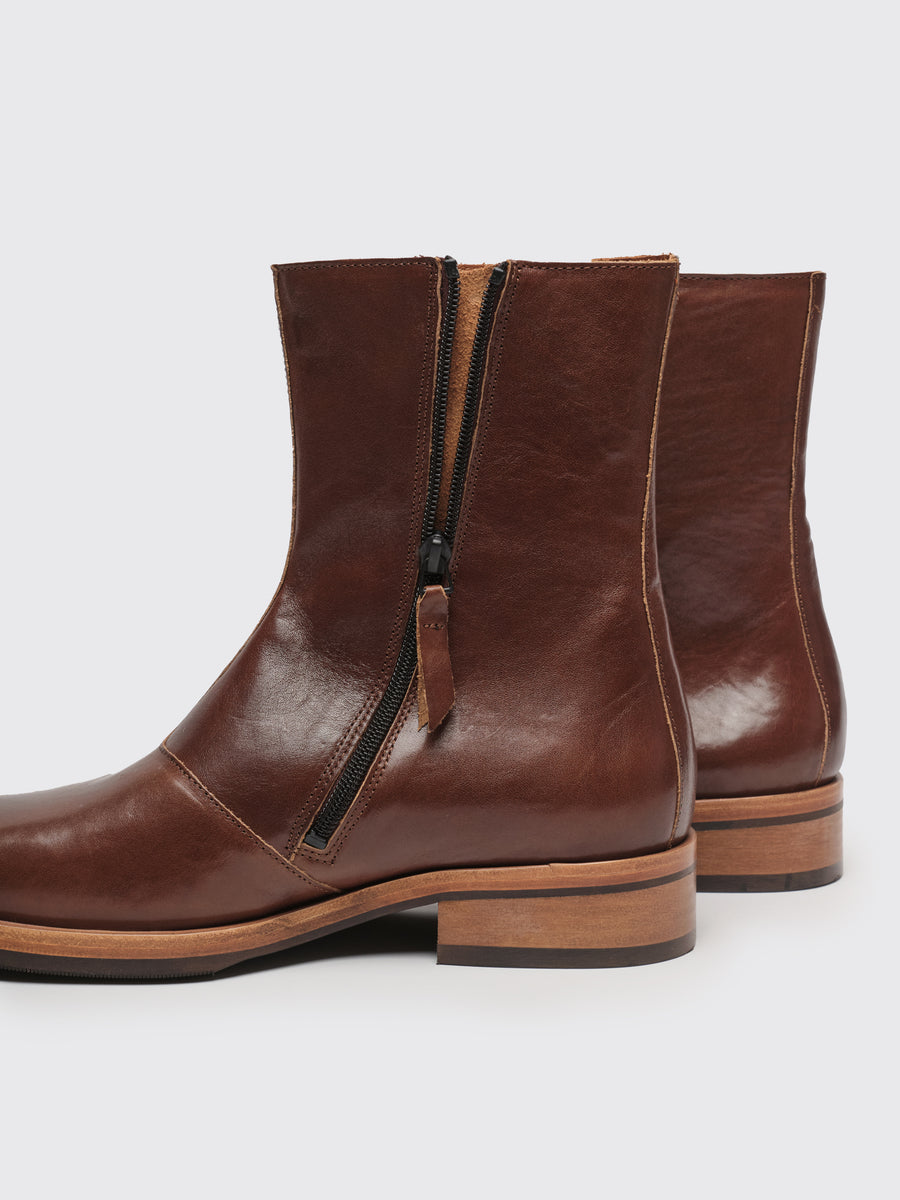 OURLEGACY-CamionBoot-WoodstockLeather