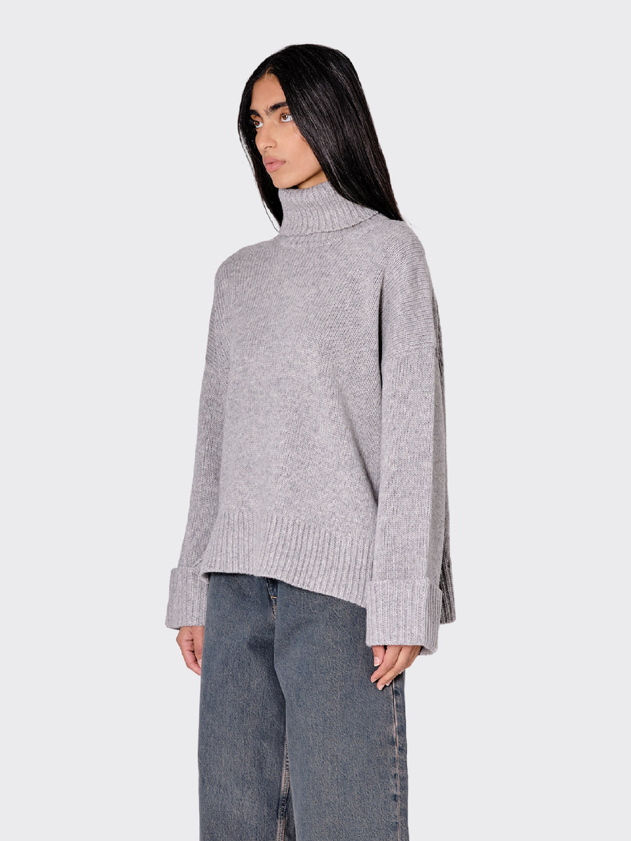 Sakeiku Turtleneck