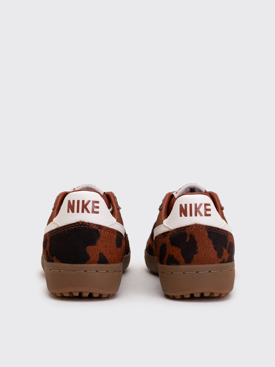 W Nike Field General