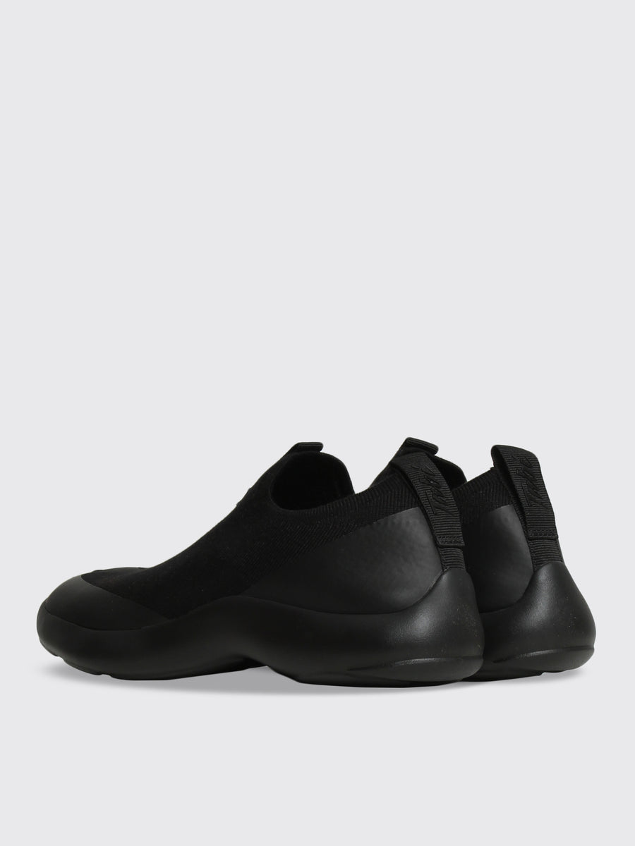 Shoe